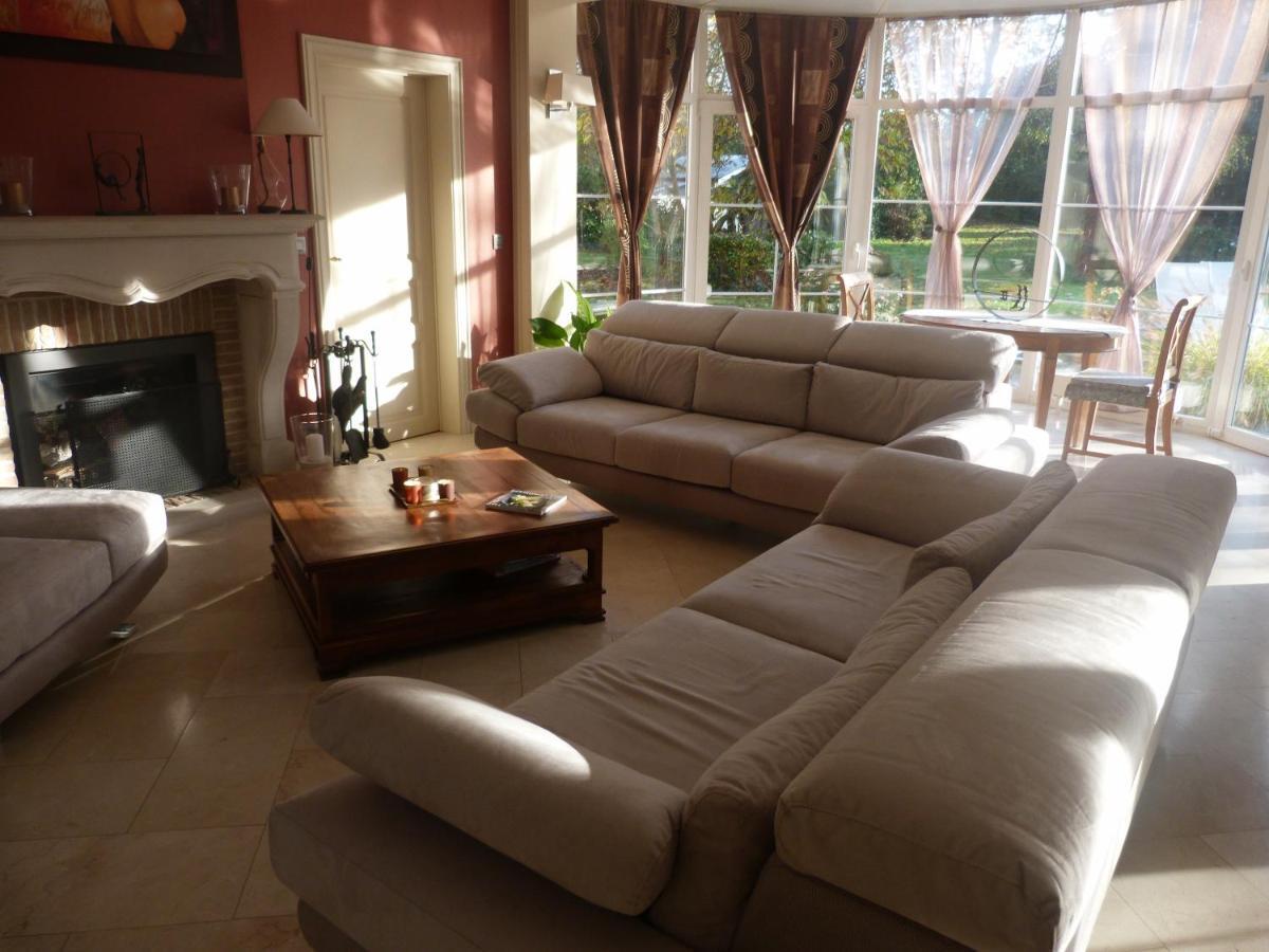 Le Mont Saint Roch , Chambre D'Hotes, B&B นิเวลส์ ภายนอก รูปภาพ