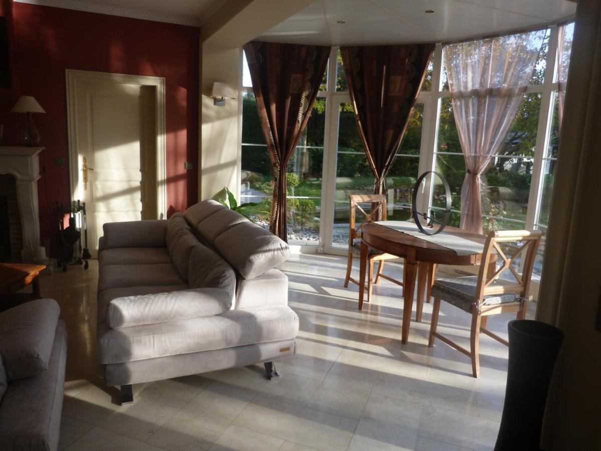 Le Mont Saint Roch , Chambre D'Hotes, B&B นิเวลส์ ภายนอก รูปภาพ